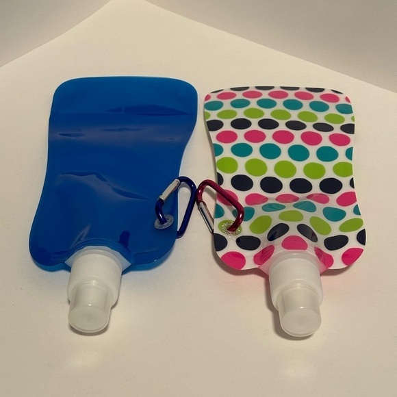 Set of 2 Collapsible Water Bottles - Picture 3 of 5